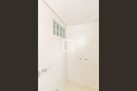 Casa à venda com 170m², 3 quartos e 2 vagasBanheiro 