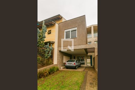 Casa à venda com 170m², 3 quartos e 2 vagasFachada 