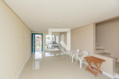 Sala de casa à venda com 3 quartos, 170m² em Guarujá, Porto Alegre