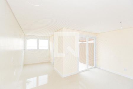 Sala de casa à venda com 3 quartos, 170m² em Guarujá, Porto Alegre