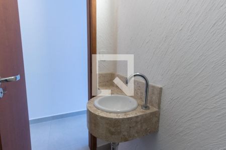 Casa à venda com 115m², 3 quartos e 2 vagasLavabo