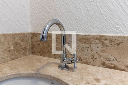 Casa à venda com 115m², 3 quartos e 2 vagasBanheiro - torneira