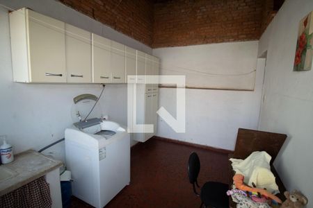 Casa à venda com 260m², 3 quartos e 3 vagasQuarto dos fundos