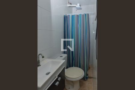 Casa de condomínio à venda com 98m², 3 quartos e 3 vagasBanheiro de serviço