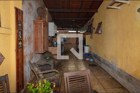 Casa de condomínio à venda com 98m², 3 quartos e 3 vagasÁrea externa