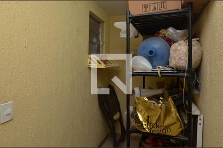 Casa de condomínio à venda com 98m², 3 quartos e 3 vagasQuarto de serviço