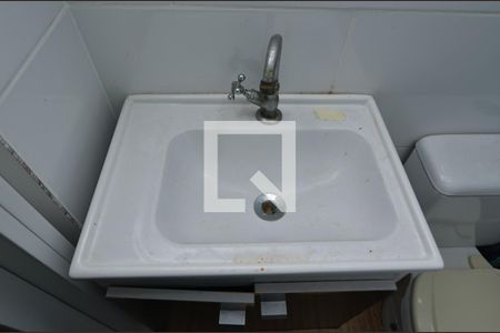 Casa de condomínio à venda com 98m², 3 quartos e 3 vagasBanheiro de serviço