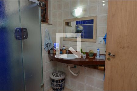 Casa de condomínio à venda com 98m², 3 quartos e 3 vagasBanheiro Social