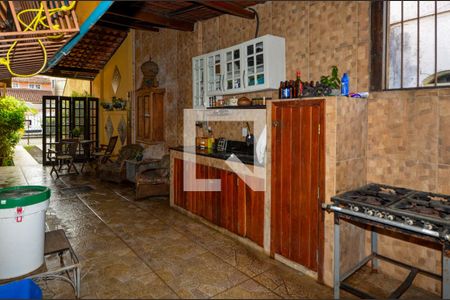 Casa de condomínio à venda com 98m², 3 quartos e 3 vagasÁrea externa