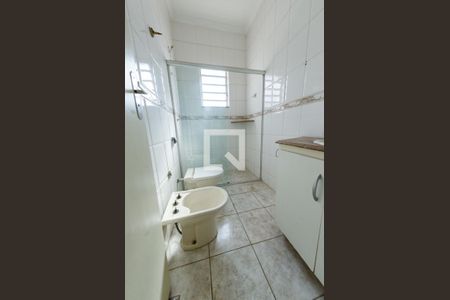 Casa à venda com 500m², 5 quartos e 6 vagasBanheiro 2