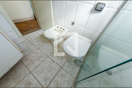 Casa à venda com 500m², 5 quartos e 6 vagasBanheiro 2