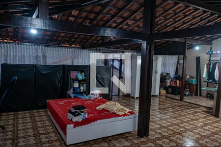 Casa à venda com 300m², 3 quartos e 2 vagas Casa à venda com 300m², 3 quartos e 2 vagasTerraço