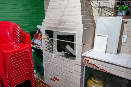 Casa à venda com 300m², 3 quartos e 2 vagas Casa à venda com 300m², 3 quartos e 2 vagasÁrea comum - Churrasqueira