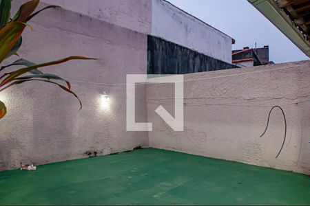 Casa à venda com 300m², 3 quartos e 2 vagas Casa à venda com 300m², 3 quartos e 2 vagasÁrea comum