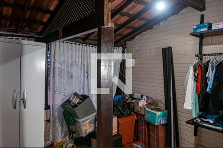 Casa à venda com 300m², 3 quartos e 2 vagas Casa à venda com 300m², 3 quartos e 2 vagasTerraço