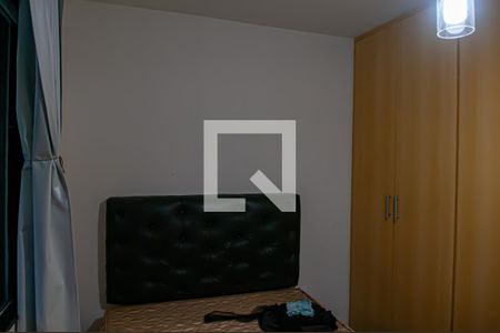 Casa à venda com 300m², 3 quartos e 2 vagas Casa à venda com 300m², 3 quartos e 2 vagasQuarto 2