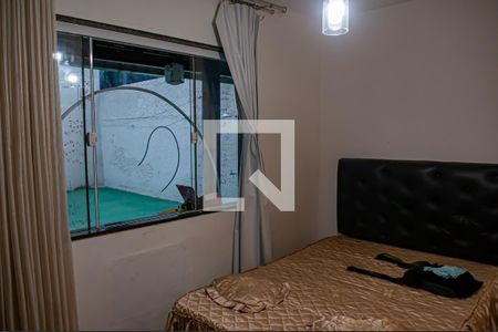Casa à venda com 300m², 3 quartos e 2 vagas Casa à venda com 300m², 3 quartos e 2 vagasQuarto 2