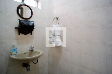 Casa à venda com 194m², 3 quartos e 5 vagasBanheiro