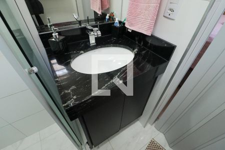 Casa à venda com 560m², 4 quartos e 2 vagas Casa à venda com 560m², 4 quartos e 2 vagasBanheiro da Suíte