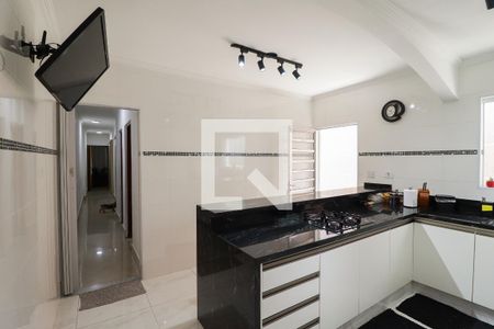 Casa à venda com 560m², 4 quartos e 2 vagas Casa à venda com 560m², 4 quartos e 2 vagasCozinha