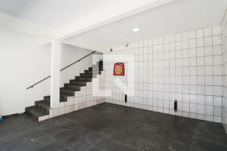 Casa à venda com 560m², 4 quartos e 2 vagas Casa à venda com 560m², 4 quartos e 2 vagasGaragem