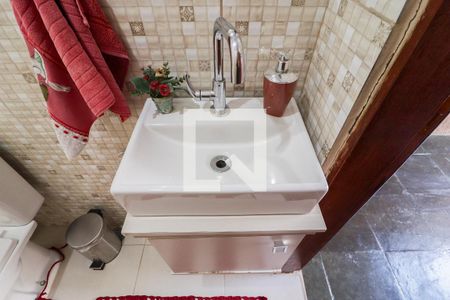 Casa à venda com 560m², 4 quartos e 2 vagas Casa à venda com 560m², 4 quartos e 2 vagasLavabo