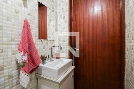 Casa à venda com 560m², 4 quartos e 2 vagas Casa à venda com 560m², 4 quartos e 2 vagasLavabo