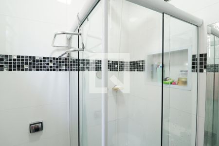Casa à venda com 560m², 4 quartos e 2 vagas Casa à venda com 560m², 4 quartos e 2 vagasBanheiro da Suíte