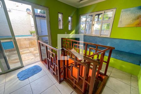 Apartamento para alugar com 150m², 3 quartos e 1 vagahall escadas