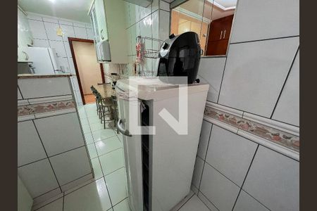 Detalhe da cozinha de apartamento para alugar com 3 quartos, 70m² em Jardim Planalto, Goiânia