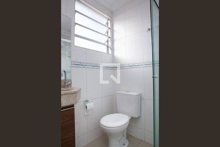 Banheiro de apartamento para alugar com 2 quartos, 45m² em Vila Della Piazza, Jundiaí