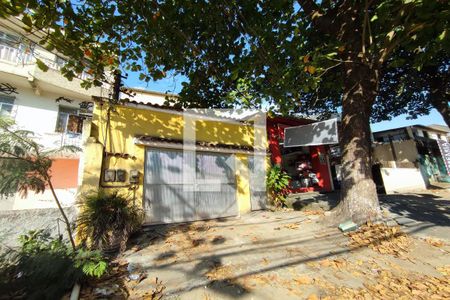 Apartamento para alugar com 100m², 2 quartos e 1 vaga Apartamento para alugar com 100m², 2 quartos e 1 vagaFachada
