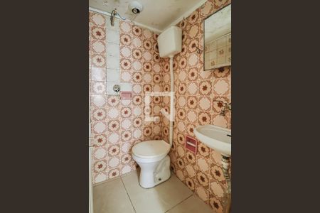 Banheiro de kitnet/studio para alugar com 1 quarto, 30m² em Cachoeirinha, Belo Horizonte