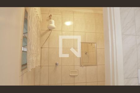 Casa à venda com 150m², 3 quartos e 2 vagasBanheiro fundos