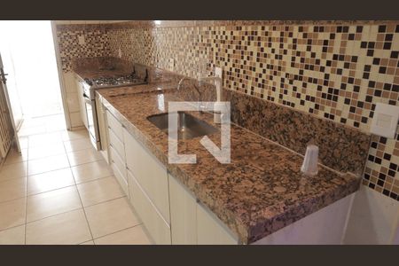 Casa à venda com 150m², 3 quartos e 2 vagasCozinha