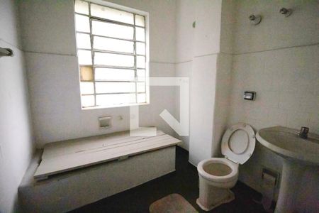 Apartamento para alugar com 124m², 3 quartos e sem vagaBanheiro