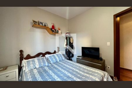 Apartamento à venda com 138m², 4 quartos e 2 vagasQuarto 2