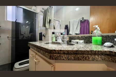 Apartamento à venda com 138m², 4 quartos e 2 vagasBanheiro