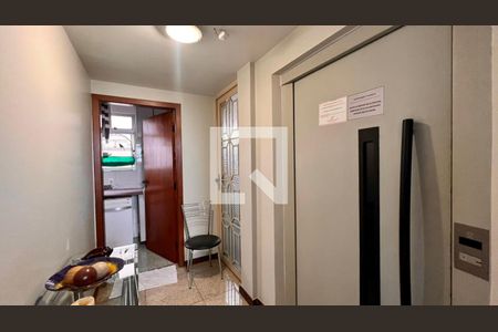 Apartamento à venda com 138m², 4 quartos e 2 vagasCorredor do apto