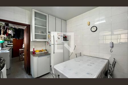 Apartamento à venda com 138m², 4 quartos e 2 vagasCozinha