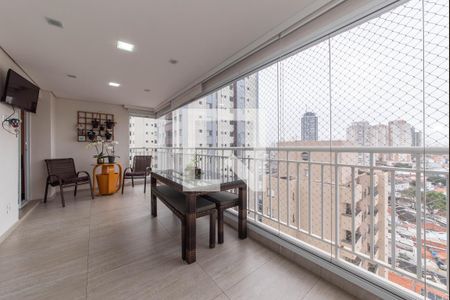Apartamento à venda com 115m², 3 quartos e 2 vagasVaranda