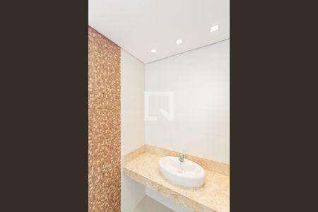 Casa à venda com 171m², 3 quartos e 2 vagasBanheiro 