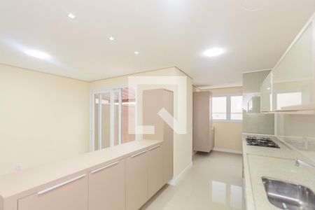 Cozinha  de casa à venda com 3 quartos, 171m² em Guarujá, Porto Alegre