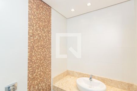 Casa à venda com 171m², 3 quartos e 2 vagasBanheiro 