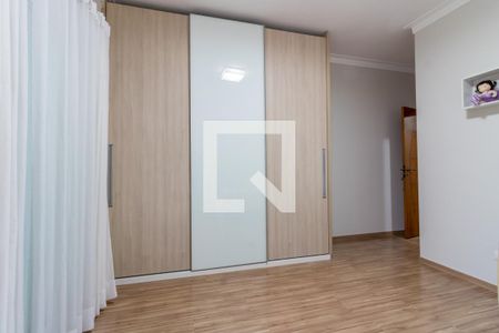 Casa à venda com 200m², 4 quartos e 1 vaga Casa à venda com 200m², 4 quartos e 1 vagaQuarto 4