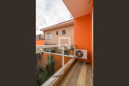 Casa à venda com 200m², 4 quartos e 1 vaga Casa à venda com 200m², 4 quartos e 1 vagaSacada quarto 4