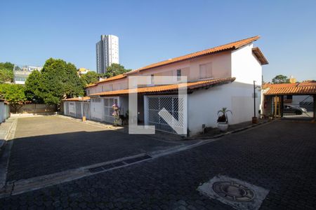 Casa de condomínio à venda com 55m², 2 quartos e 1 vagaÁrea comum