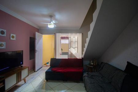 Casa de condomínio à venda com 55m², 2 quartos e 1 vagaSala