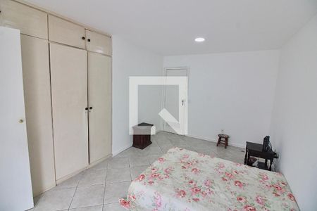 Casa à venda com 600m², 5 quartos e 5 vagasSuíte 2