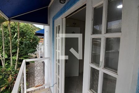 Casa à venda com 600m², 5 quartos e 5 vagasVaranda da Suíte 2